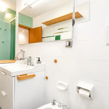Hostdomus - Lift - Fronte Piste